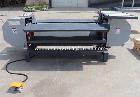 Máquina de desmontaje de paletas de madera para el desmontaje de paletas de madera