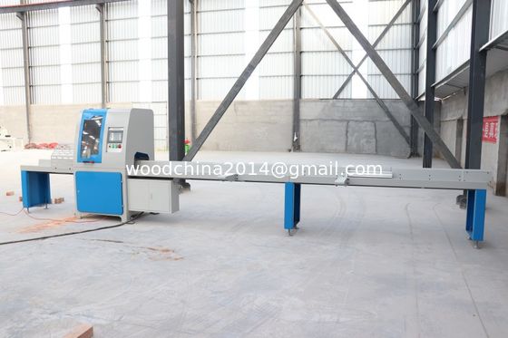 China Alta precisión automática CNC hidráulica de madera para cortar palé de la máquina de sierra para aserradero