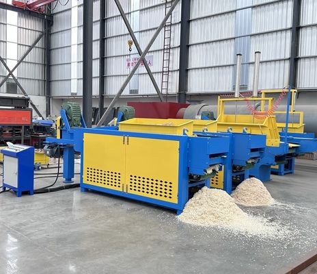 Molino de aserradura de madera Máquina de astillamiento de madera Máquina de afeitar madera para animales/caballo/pollo