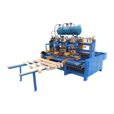 Máquina de ensamblaje automática de pallets de madera